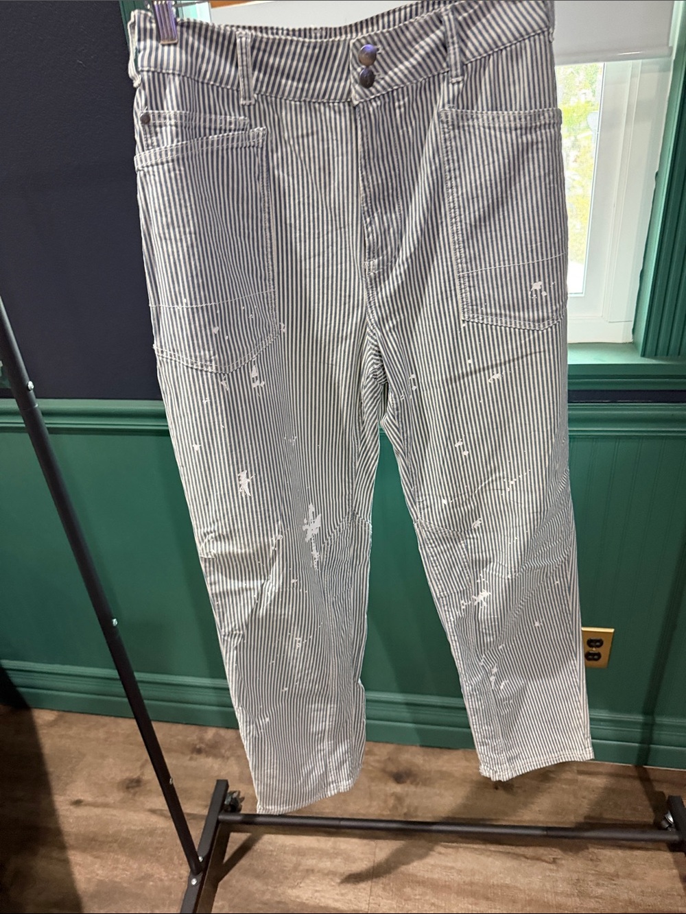 Pilcro White and Navy Pinstripe Ankle Crop Pants